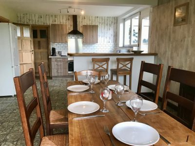 Salle à manger au gîte Aux prés de mon père